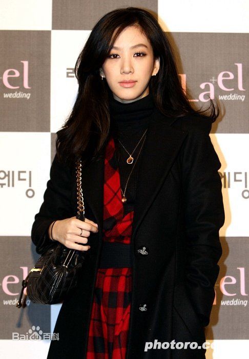 精选郑丽媛(，Jung Ryeo Won)精彩图册