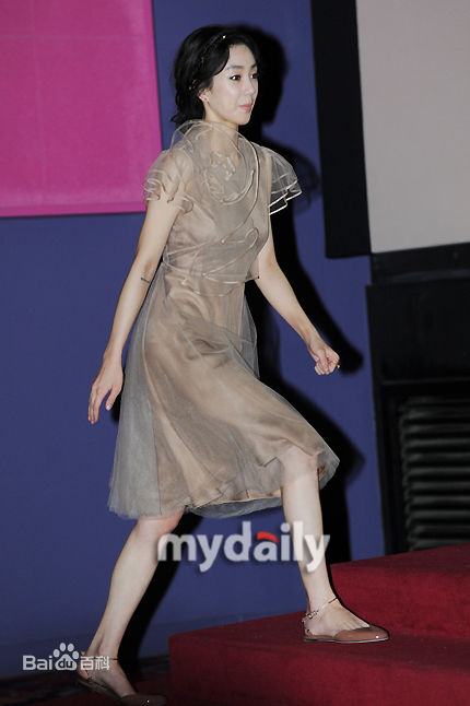 精选郑丽媛(，Jung Ryeo Won)精彩图册