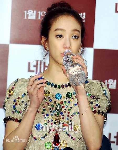 精选郑丽媛(，Jung Ryeo Won)精彩图册