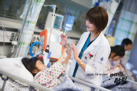 吴涟序( Oh Yeon Seo)医学团队图片图集