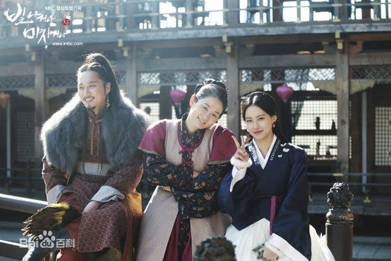 吴涟序( Oh Yeon Seo)辉煌或疯狂图片图册