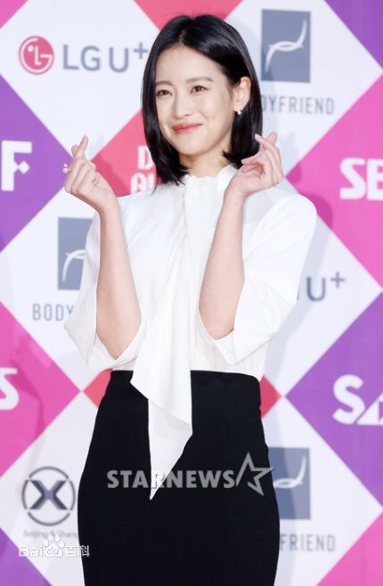 吴涟序( Oh Yeon Seo)2016 S演技大赏前后照片