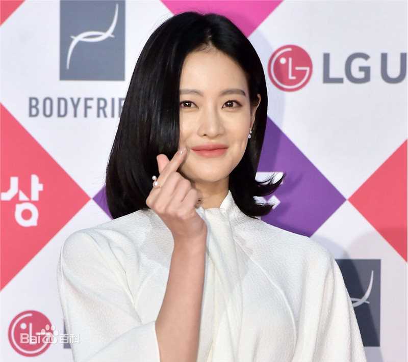 吴涟序( Oh Yeon Seo)2016 S演技大赏前后照片