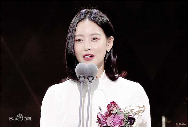 吴涟序( Oh Yeon Seo)2016 S演技大赏前后照片