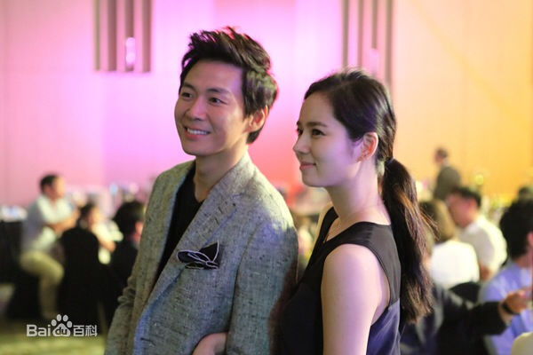 延政勋(Yeon Jung-Hoon)鸳鸯夫妇韩佳人图片图册