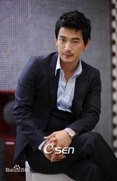 朴正哲()的艺术照及与其他艺人的合照前后照片