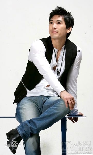 朴正哲()的艺术照及与其他艺人的合照前后照片