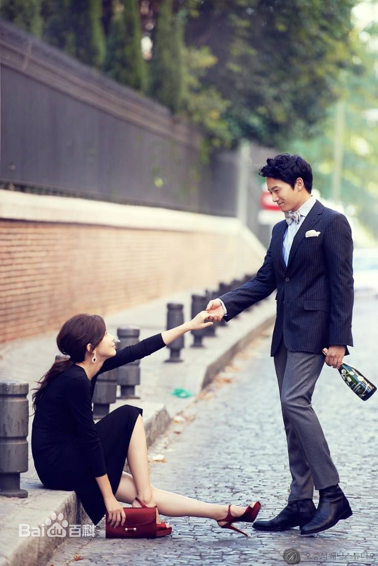 李宝英(Lee Bo Young)池晟和的结婚照片图片图集