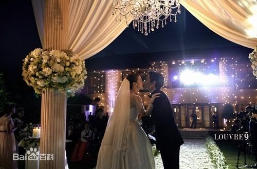 李宝英(Lee Bo Young)池晟和的结婚照片图片图集