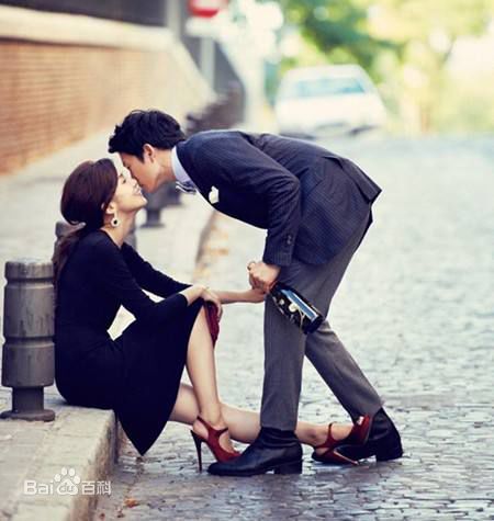 李宝英(Lee Bo Young)池晟和的结婚照片图片图集