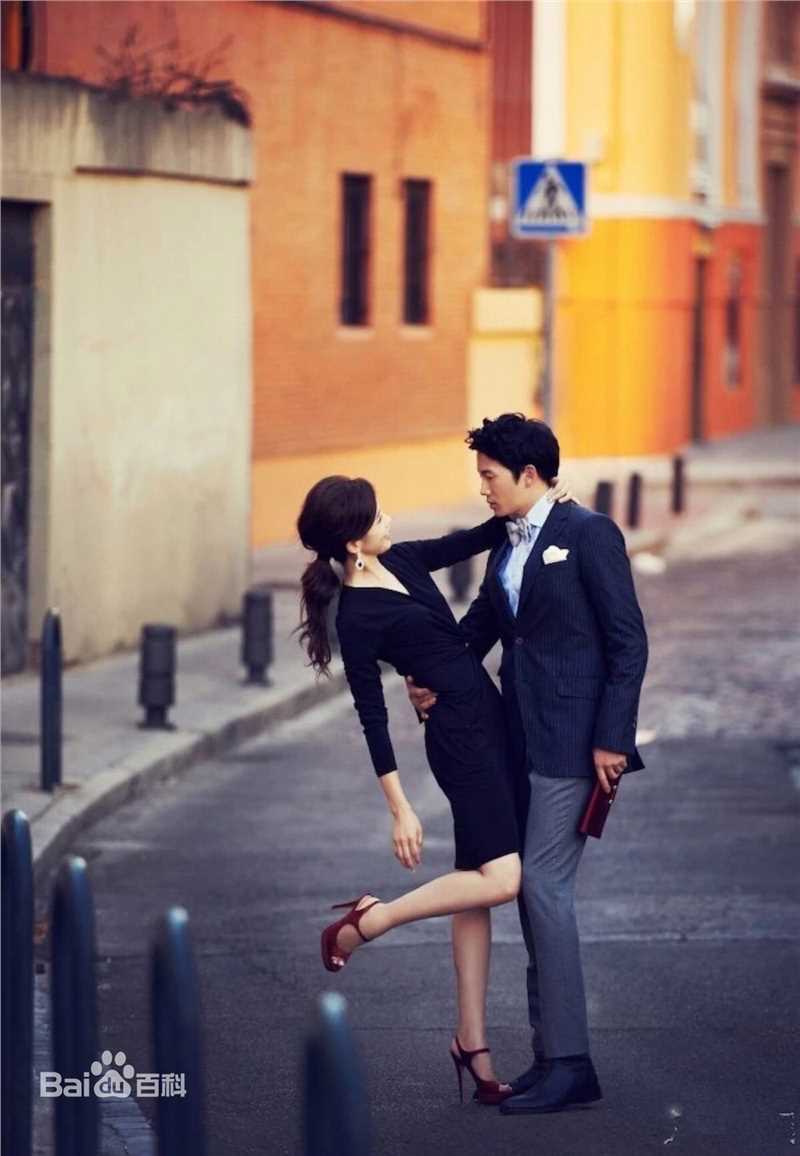 李宝英(Lee Bo Young)池晟和的结婚照片图片图集