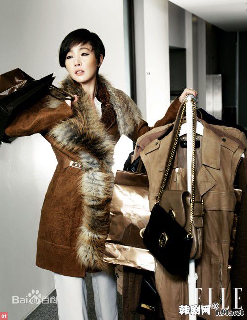 严智苑()个人生活照素颜照相册