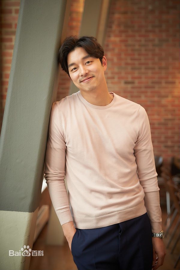 孔刘( （韩文）Gong Yoo（英文）)采访相关图集素颜照相册