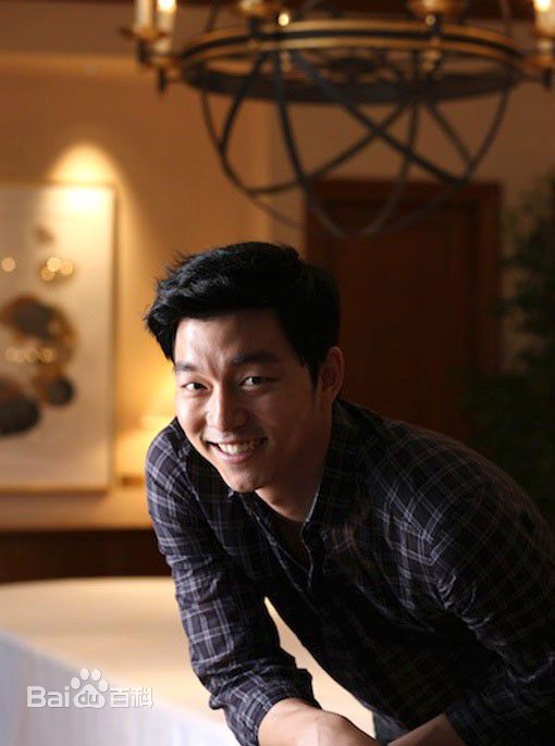 孔刘( （韩文）Gong Yoo（英文）)采访相关图集素颜照相册