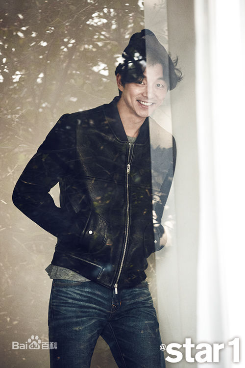 孔刘( （韩文）Gong Yoo（英文）)采访相关图集素颜照相册