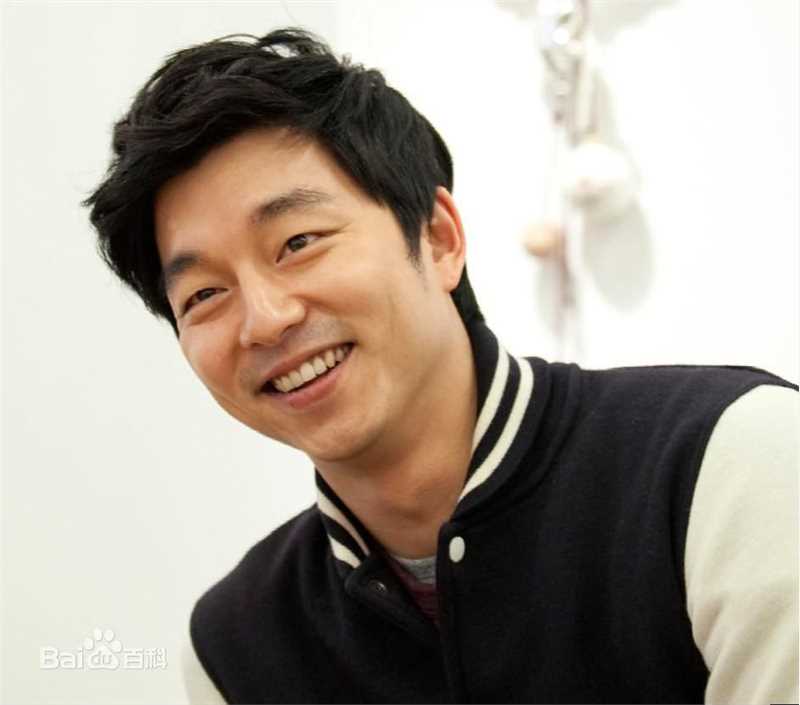 孔刘( （韩文）Gong Yoo（英文）)采访相关图集素颜照相册