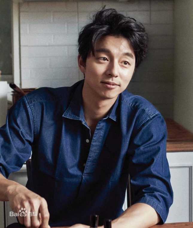 孔刘( （韩文）Gong Yoo（英文）)采访相关图集素颜照相册