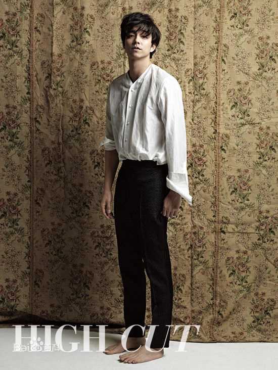 孔刘( （韩文）Gong Yoo（英文）)采访相关图集素颜照相册