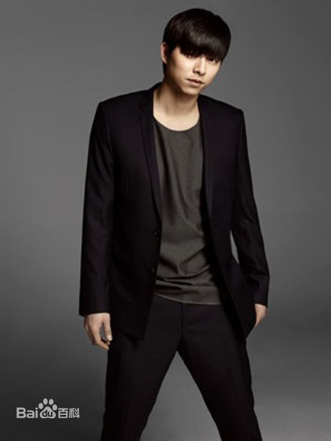 孔刘( （韩文）Gong Yoo（英文）)采访相关图集素颜照相册