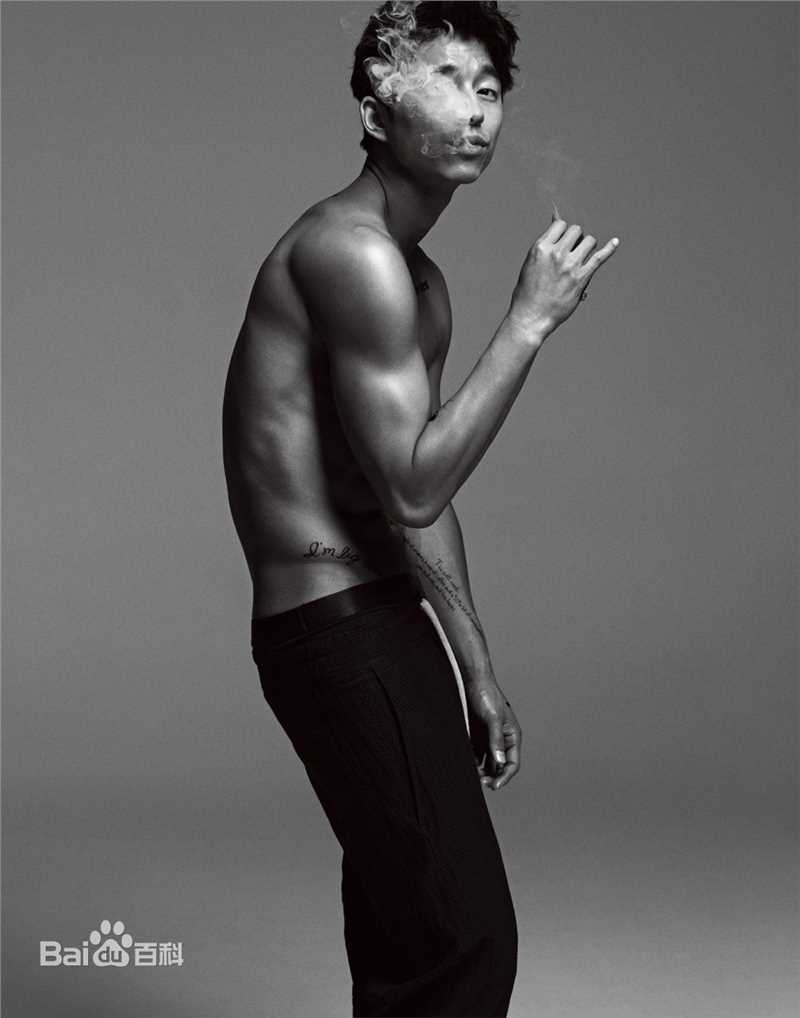 孔刘( （韩文）Gong Yoo（英文）)采访相关图集素颜照相册