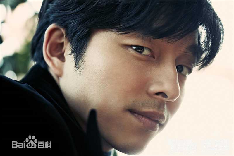 孔刘( （韩文）Gong Yoo（英文）)采访相关图集素颜照相册