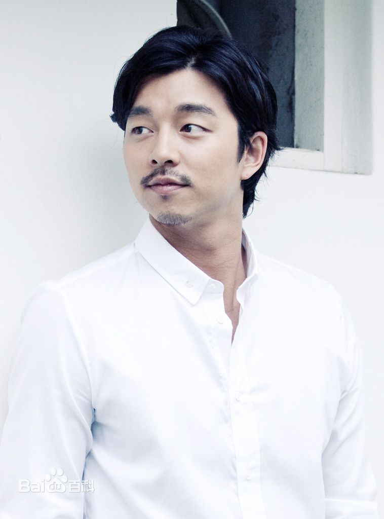 孔刘( （韩文）Gong Yoo（英文）)采访相关图集素颜照相册
