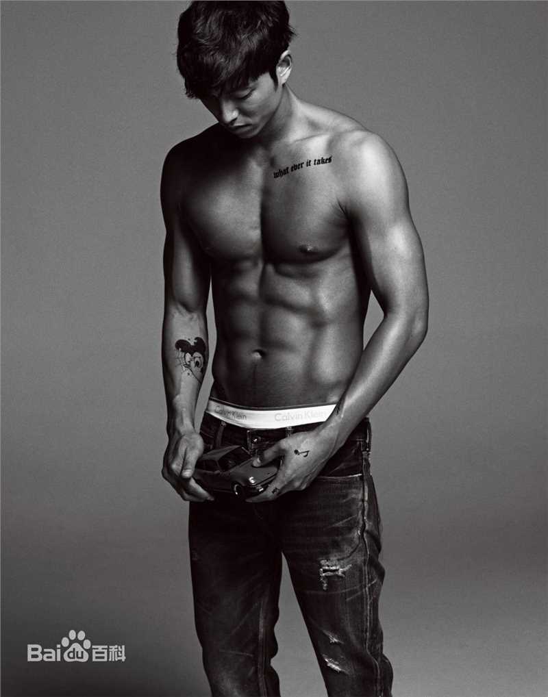 孔刘( （韩文）Gong Yoo（英文）)采访相关图集素颜照相册