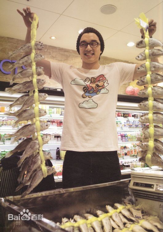 孔刘( （韩文）Gong Yoo（英文）)采访相关图集素颜照相册