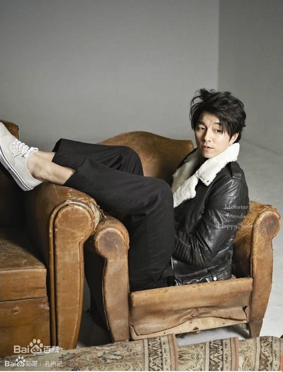 孔刘( （韩文）Gong Yoo（英文）)采访相关图集素颜照相册