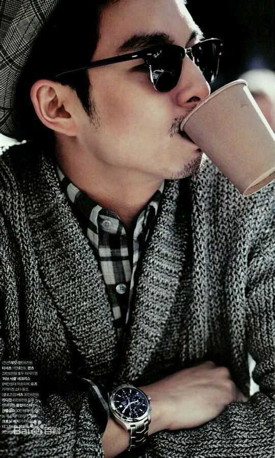 孔刘( （韩文）Gong Yoo（英文）)采访相关图集素颜照相册