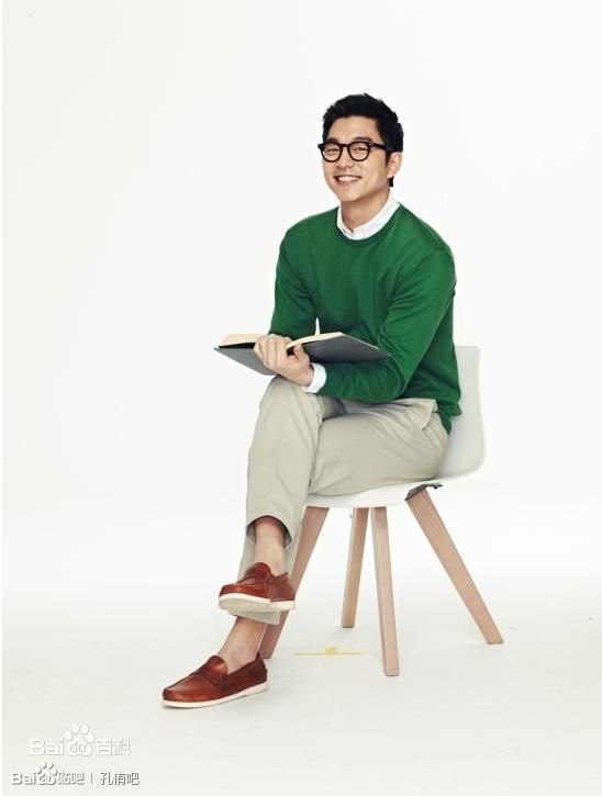 孔刘( （韩文）Gong Yoo（英文）)代言图集性感图片壁纸