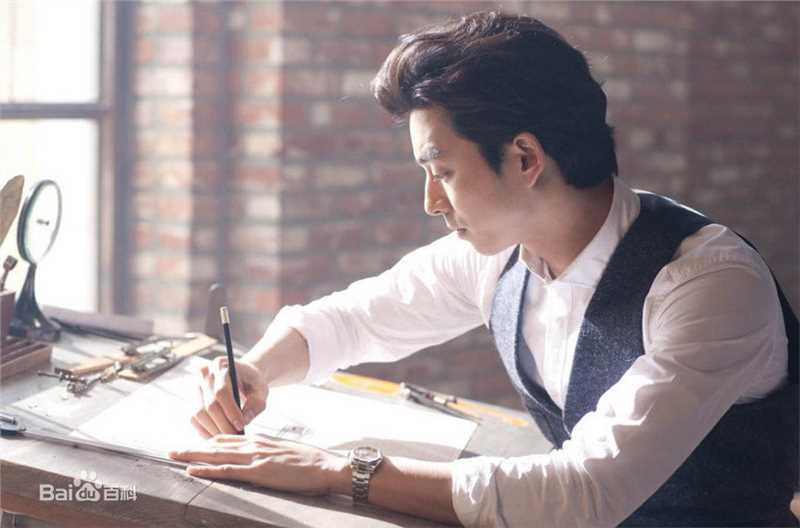 孔刘( （韩文）Gong Yoo（英文）)代言图集性感图片壁纸