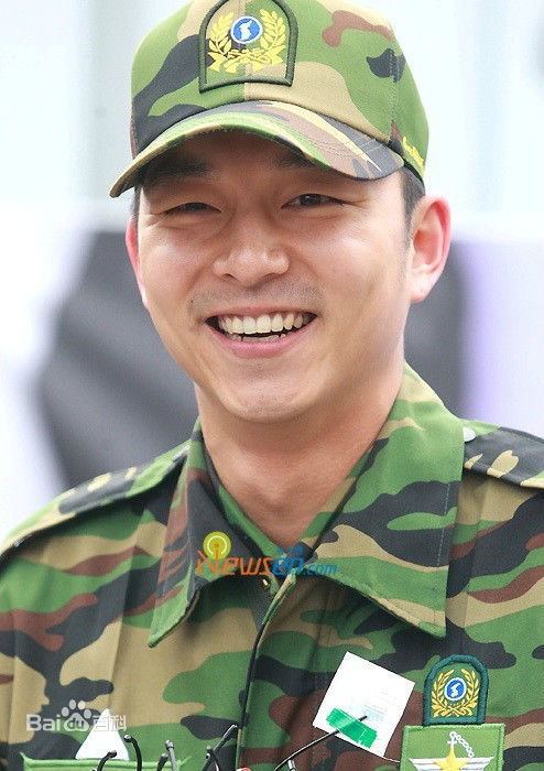 孔刘( （韩文）Gong Yoo（英文）)从军影集图册