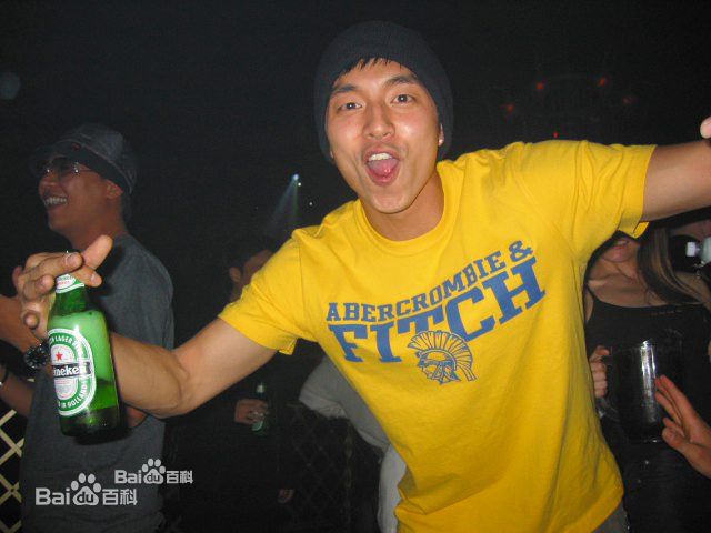 孔刘( （韩文）Gong Yoo（英文）)出席活动图集图册