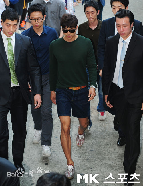 孔刘( （韩文）Gong Yoo（英文）)出席活动图集图册