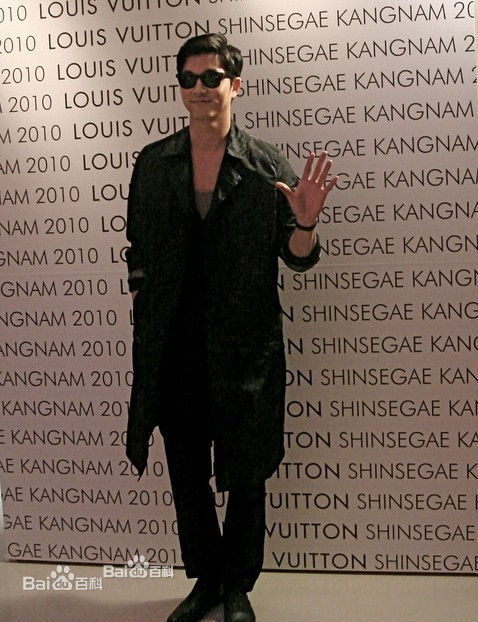 孔刘( （韩文）Gong Yoo（英文）)出席活动图集图册