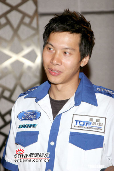 颜行书(Johnny)篮球壁纸壁纸