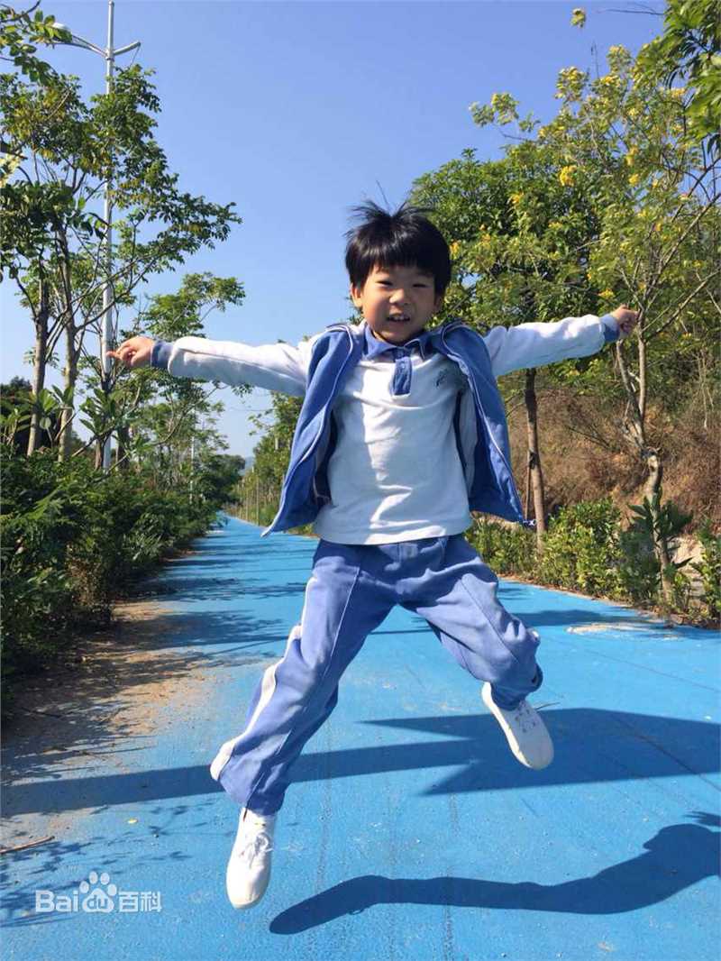 王天泽(Lucas)电视剧《幸福归来》饰演少年仕威最全剧照影集