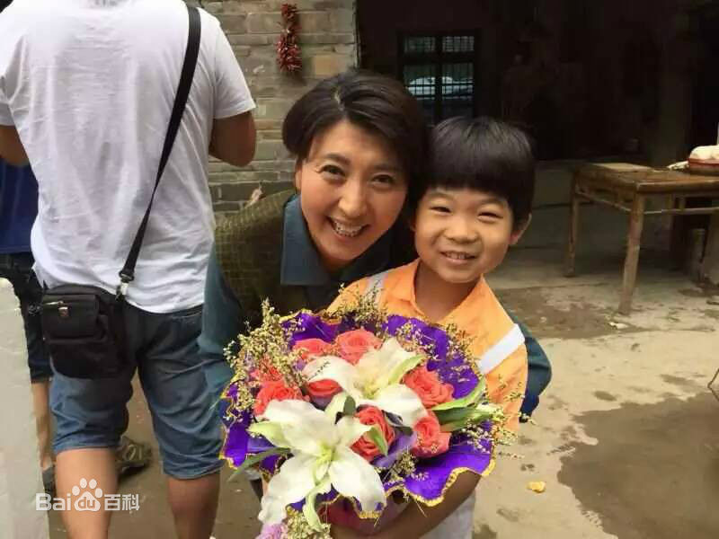 高清王天泽(Lucas)在《俺娘田小草》饰演李小浩片场资料影集中的图册