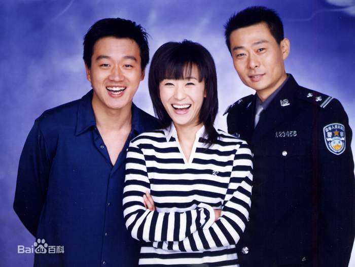 霍青的警察形象图片图集