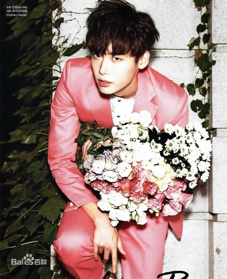 李钟硕(Lee Jong Suk)CeCi生活照