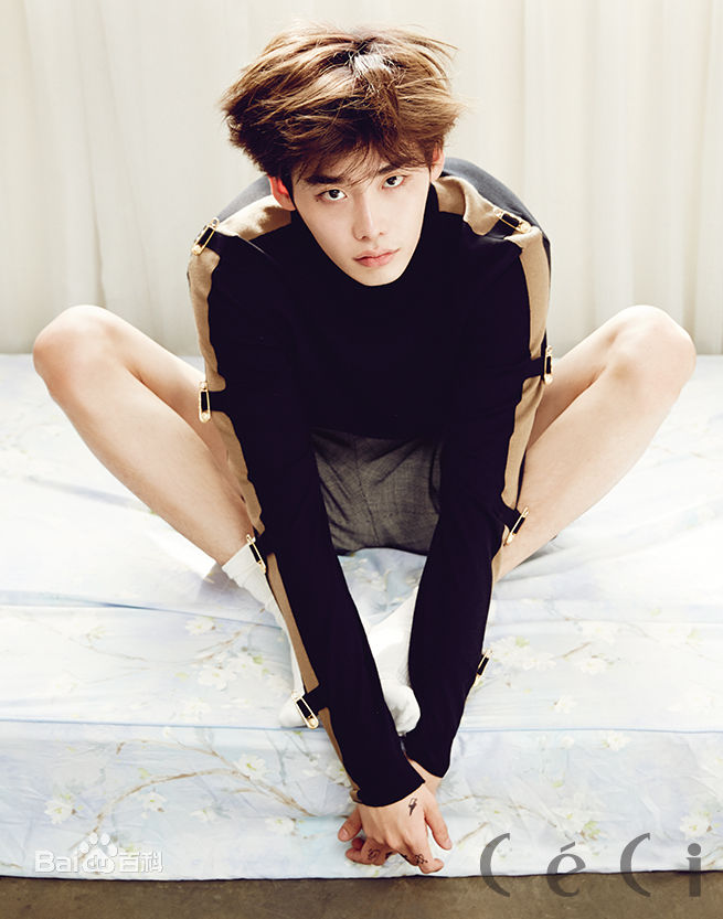 李钟硕(Lee Jong Suk)CeCi生活照