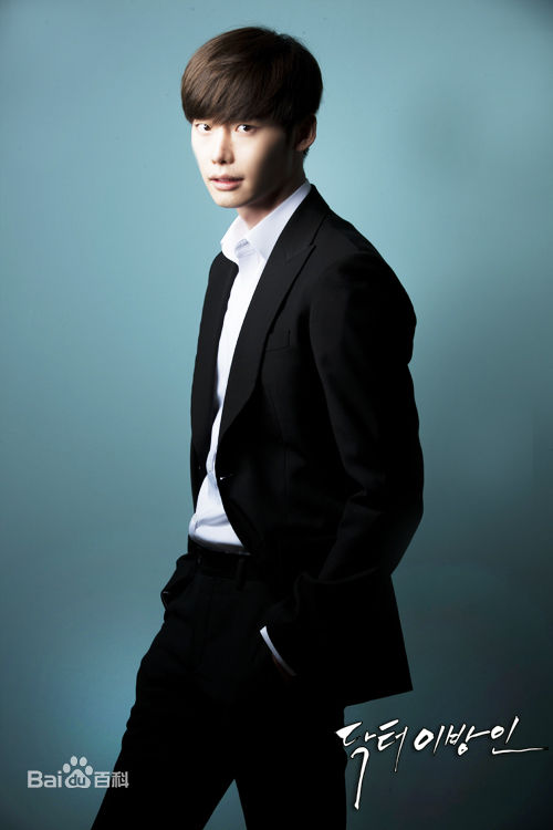 精选李钟硕(Lee Jong Suk)在《Doctor异乡人》中的图册