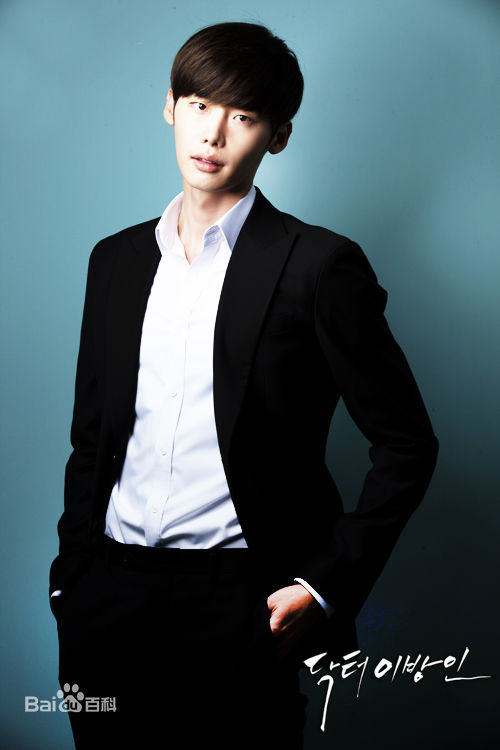 精选李钟硕(Lee Jong Suk)在《Doctor异乡人》中的图册