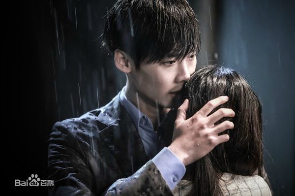 精选李钟硕(Lee Jong Suk)在《Doctor异乡人》中的图册