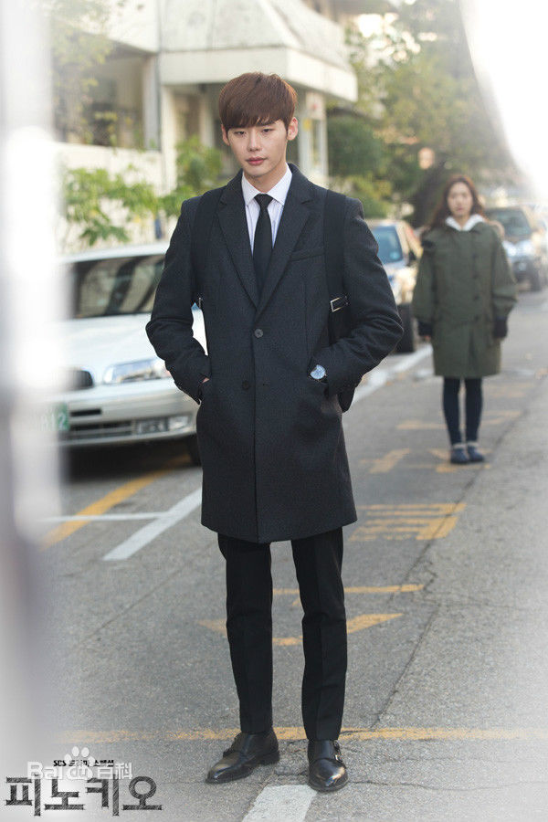 精选李钟硕(Lee Jong Suk)在《匹诺曹》中的图册