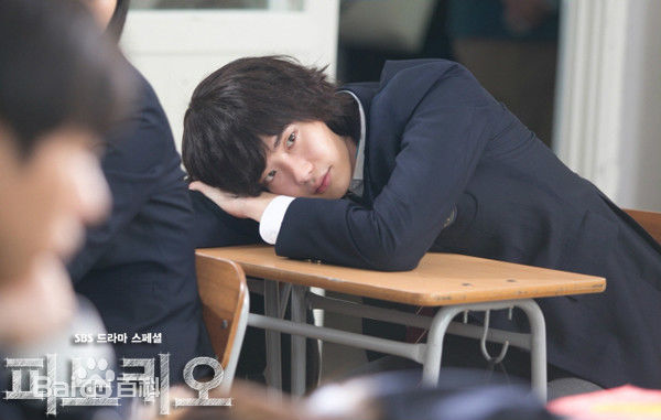 精选李钟硕(Lee Jong Suk)在《匹诺曹》中的图册