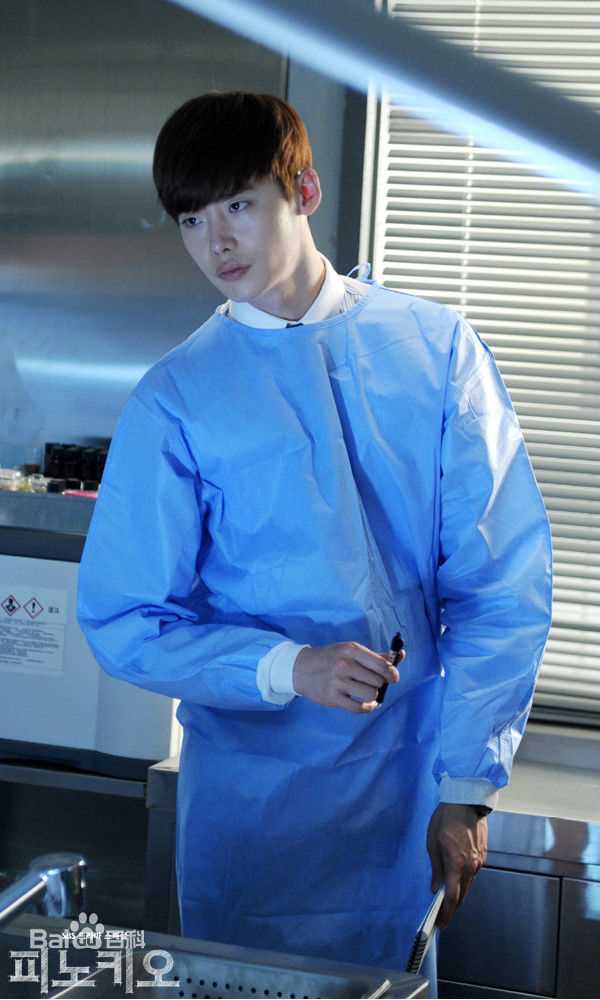 精选李钟硕(Lee Jong Suk)在《匹诺曹》中的图册