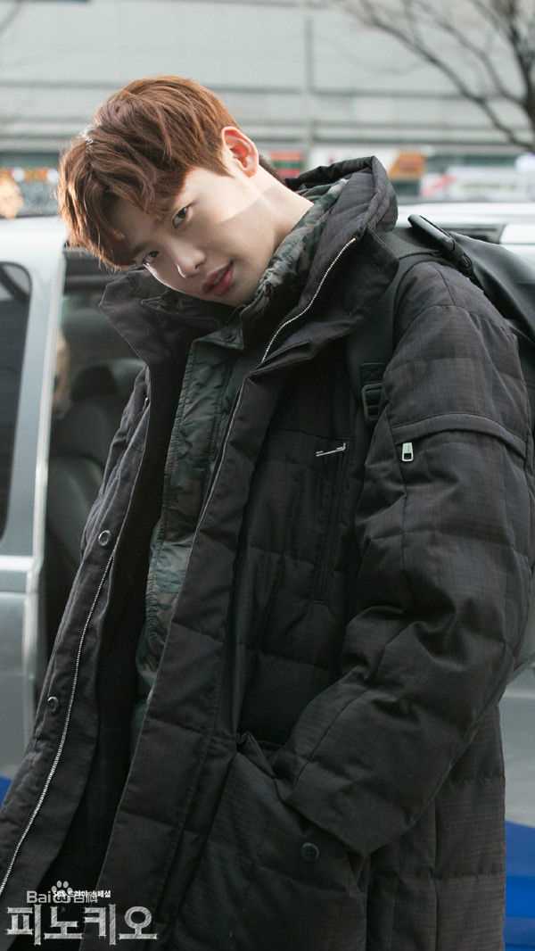 精选李钟硕(Lee Jong Suk)在《匹诺曹》中的图册