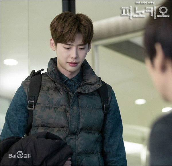 精选李钟硕(Lee Jong Suk)在《匹诺曹》中的图册